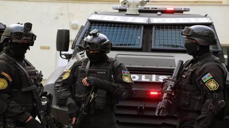 Bakıda əməliyyat vaxtı atışma - Üç polis qətlə yetirildi