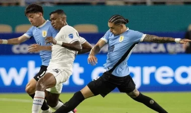 ABŞ və Uruqvaydan qələbə ilə start