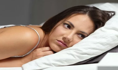 Yuxusuzluqdan əziyyət çəkirsiniz, günorta bu qidaları yeməyin