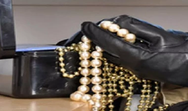 Bakıda 3 min manatlıq qızıl oğurladılar