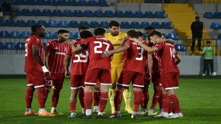 “Araz-Naxçıvan”da “yarpaq tökümü” – 13 futbolçu göndərildi