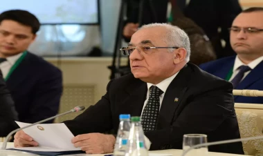 Əli Əsədov Mixail Mişustinlə telefonla danışıb