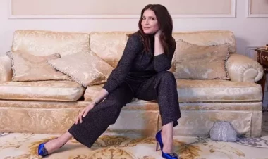 52 yaşlı model bikinidə bədənini nümayiş etdirdi - FOTO