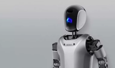 Avtomobil sənayesində yeni dövr: İnsanabənzər robotlar iş başında - FOTO