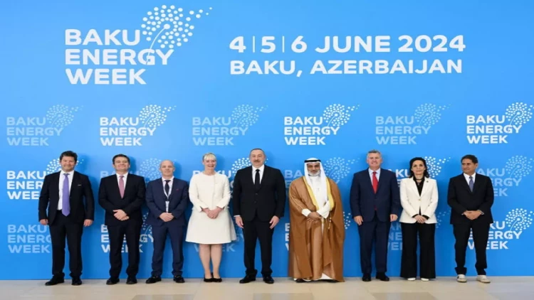 Prezident sərgilərin açılışında çıxış edib - VİDEO - FOTO