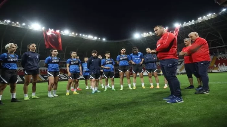 Millimiz Türkiyə ilə üz-üzə