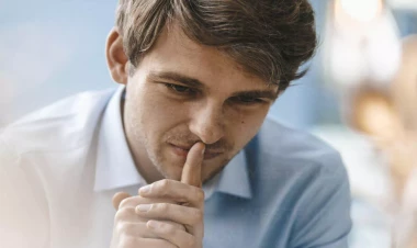 “Gec yatmağımı irad bildirdi” - arvadının meyitinin yanında uzanaraq...