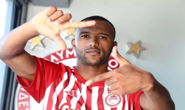 Mərakeşli hücumçu Messini keçdi