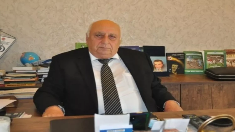 Prokuror stadionları satan məmurlara ağır cəza istədi