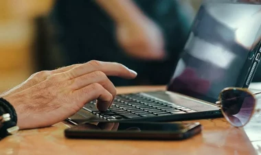 İnternet insanlar üçün faydalı imiş