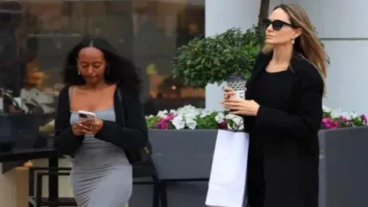 Ancelina Coli qızı ilə - FOTO