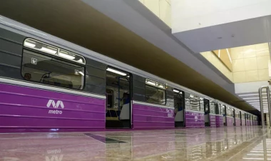 Azərbaycanlı aparıcıya metroda 