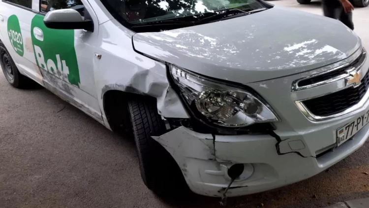 Bakıda avtomobil oğruları saxlanıldı - FOTO