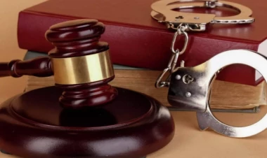 Sabiq tabor komandiri məhkəmə zalında həbs olundu