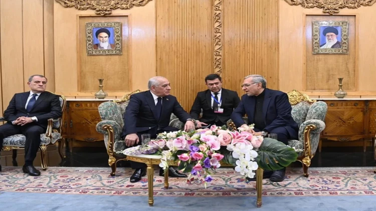 Ceyhun Bayramov və Əli Əsədov Rəisinin vida mərasimində iştirak edib - YENİLƏNİB - VİDEO