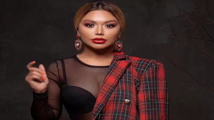 Türkan makiyajsız VİDEOsunu paylaşdı