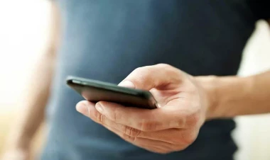 30 dəqiqədən artıq telefonla danışmaq...