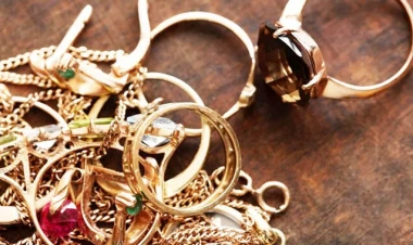 Evlərindən qızılları özü oğurlayırmış...