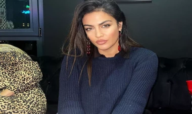 Məşhur müğənni səhnə geyimi ilə diqqət çəkdi - VİDEO - FOTO