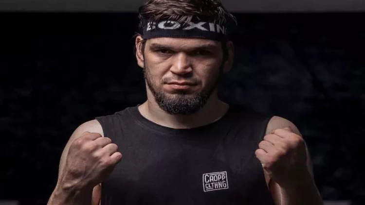 MMA döyüşçüsü silahlı hücuma məruz qaldı