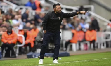 “Ayaks” 35 yaşlı məşqçiyə etibar ediləcək