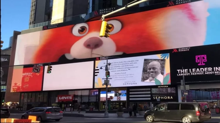 Şəhərin mərkəzində qəribə reklam - Tezbazar yığışdırdılar - FOTO