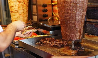 Zaqatalada dönərdən zəhərlənənlərin sayı 40-a çatıb - YENİLƏNİB