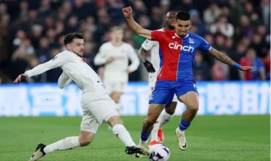 “Mançester Yunayted” darmadağın edildi