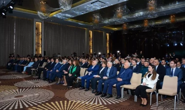 “İctimai proseslər media müstəvisində” mövzusunda forum keçirilir - FOTO