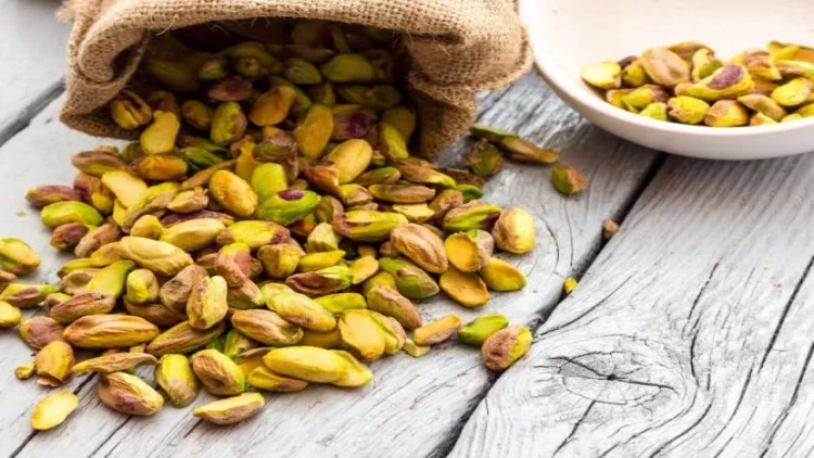 Gündə 50 qram püstə yeyin - FAYDALARI