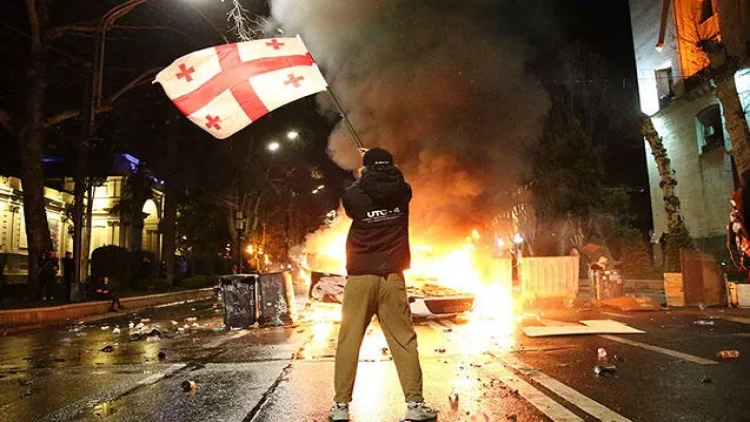 “Xarici agent qanunu”na paradoksal yanaşma - ABŞ özü bundan imtina edə bilərmi?