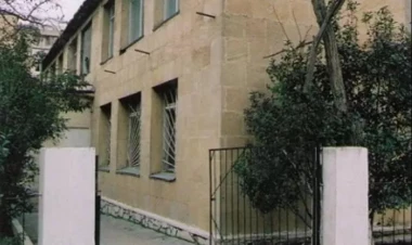 Direktorla müəllim arasında DAVA: Müəllimin halı pisləşdi - Təcili yardım gəldi - FOTO