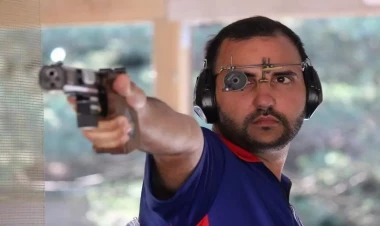 Snayperlərimiz hədəf önünə keçir