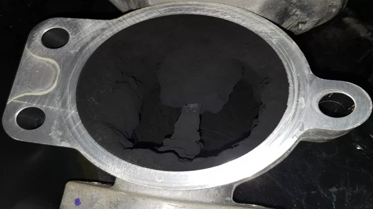 Maşında bezin sərfiyyatı artıbsa... - Bu klapanı təmizlədin