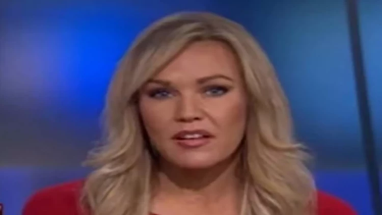 Tanınmış aparıcı anasını öldürdü - FOTO