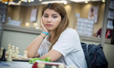 Şəhriyar geriləyib, Ülviyyə mövqeyini qoruyub