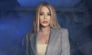 53 yaşlı Aygün Kazımova tələbələrin önünə bu geyimdə çıxdı - VİDEO