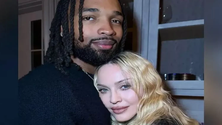 Madonna özündən 38 yaş kiçik sevgilisiylə nişanlandı - FOTO