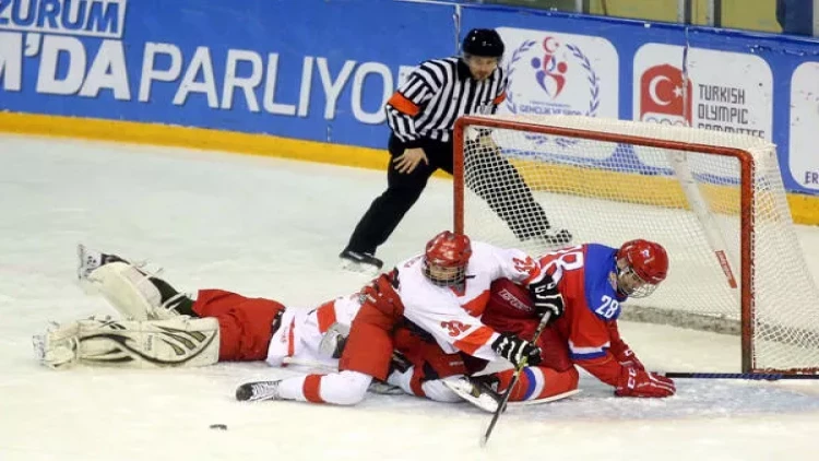 Hokkey komandamız Rusiyaya qalib gəldi