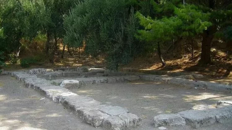 Platonun dəfn olunduğu yer tapıldı