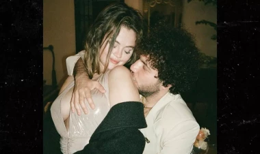 Selena Qomezin sevgilisi: 