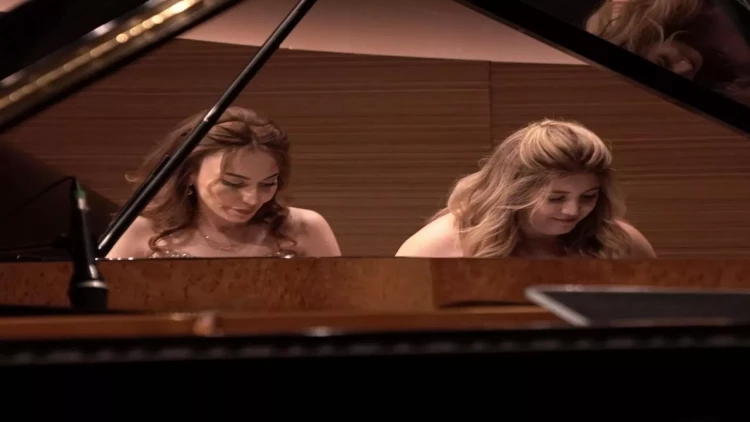 Nərmin İsgəndərova və Səbinə Mustafayevanın ifasında 