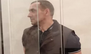 Maşında öz yerinə it sümükləri yandıran şirkət rəhbərinə hökm oxundu - FOTO