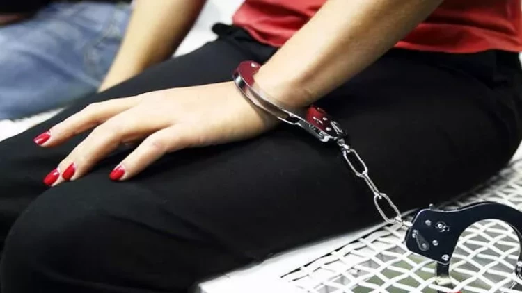 Ana-oğul DSMF əməkdaşını aldadıb 162 min aldı