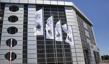 Premyer Liqada kənar şəxslər