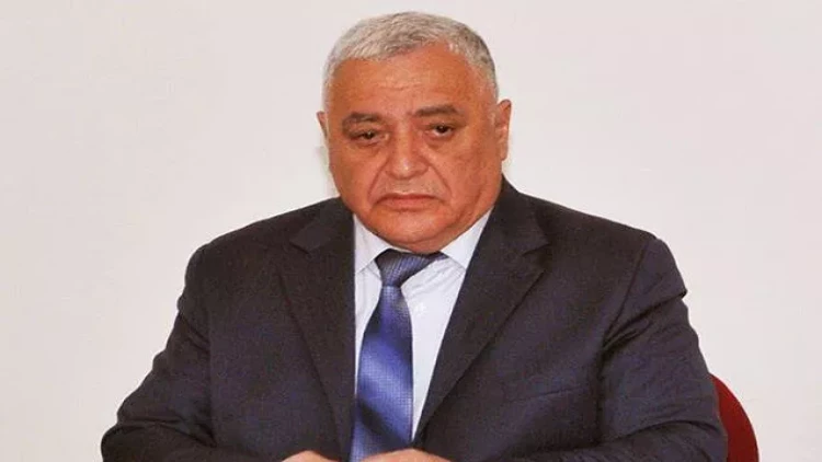 Vəzifədə olan dayısının evindən 90 min oğurlayıb - Qumarda uduzdu - FOTO