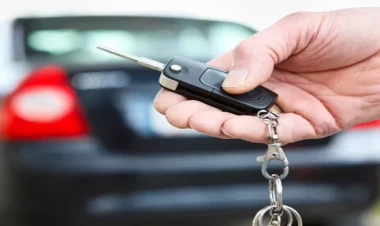 Ucuz alır, nasaz satır - Avtomobil dəllalları insanları toruna necə salır? VİDEO