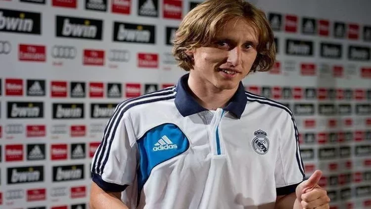 Arda Turanın komandası Modriçi alır?