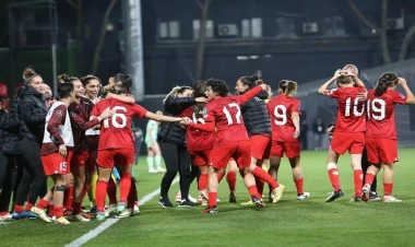 Millimizin rəqiblərinin oyununda üç qol