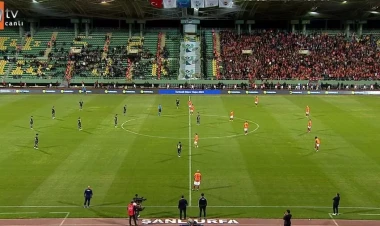 “Fənərbağça” “Qalatasaray”la oyunda meydanı tərk etdi